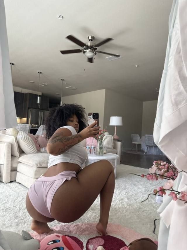 Available for both Incall and outcalls services bodyrubs and hot FaceTime - Image 2