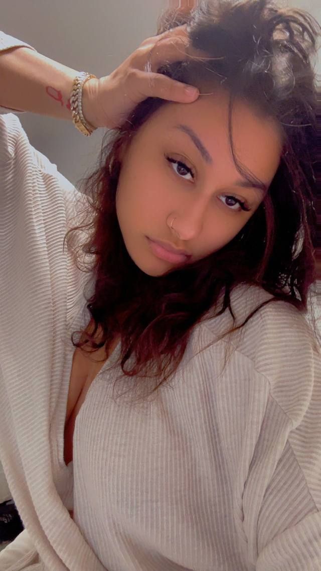 Available for both incall and outcall service - Image 2